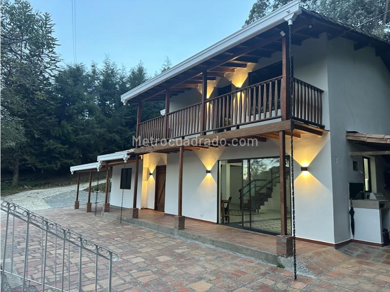 3BR House in Santa Elena (250 m²) - 2