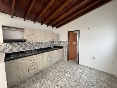 Apartamento en arriendo en Los Colores, Medellín · foto 2 de 15