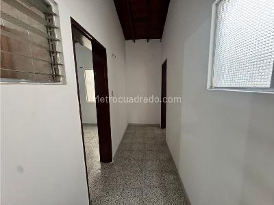Apartamento en arriendo en Los Colores, Medellín · foto 4 de 15