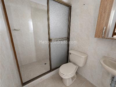 Apartamento en arriendo en Los Colores, Medellín · foto 5 de 15
