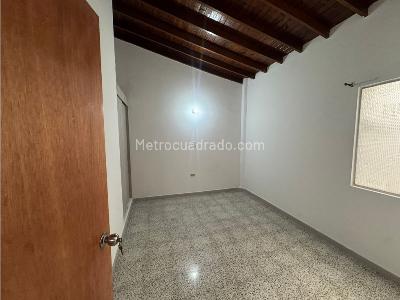 Apartamento en arriendo en Los Colores, Medellín · foto 10 de 15