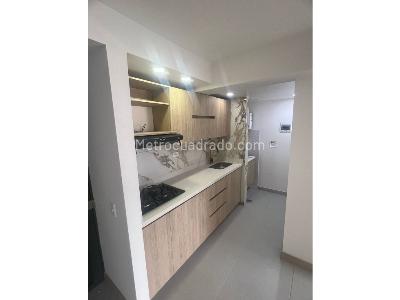 Apartamento de 3 alcobas en venta en Madera, Bello, 54 m² · foto 2 de 19