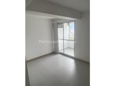 Apartamento de 3 alcobas en venta en Madera, Bello, 54 m² · foto 3 de 19
