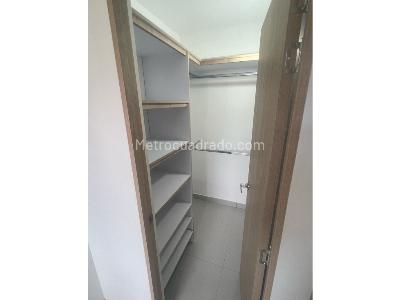 Apartamento de 3 alcobas en venta en Madera, Bello, 54 m² · foto 4 de 19