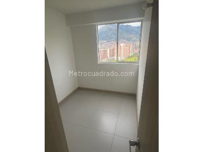 Apartamento de 3 alcobas en venta en Madera, Bello, 54 m² · foto 6 de 19