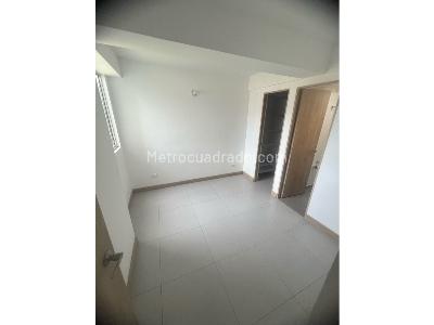 Apartamento de 3 alcobas en venta en Madera, Bello, 54 m² · foto 9 de 19
