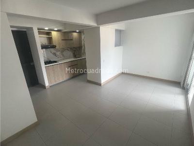 Apartamento de 3 alcobas en venta en Madera, Bello, 54 m² · foto 10 de 19