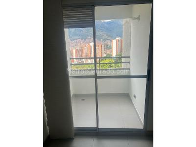 Apartamento de 3 alcobas en venta en Madera, Bello, 54 m² · foto 13 de 19