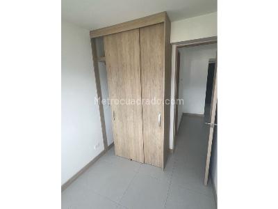 Apartamento de 3 alcobas en venta en Madera, Bello, 54 m² · foto 14 de 19
