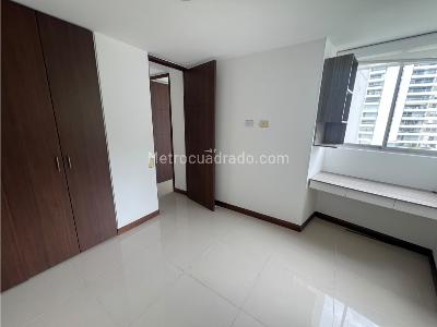Apartamento de 2 alcobas en arriendo en Loma Del Indio, Medellín, 65 m² · foto 16 de 20