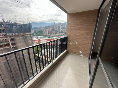 Apartamento de 3 alcobas en arriendo en Ciudad Del Rio, Medellín, 92 m² · foto 5 de 16