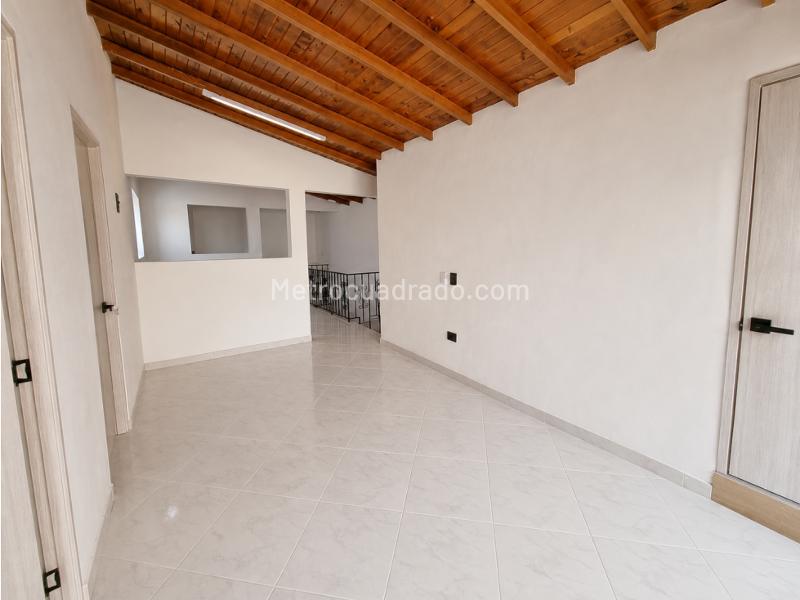 House in Bello, La Gran Avenida - Más