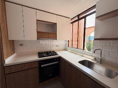 Apartamento en venta en Loma Del Escobero, Envigado · foto 8 de 20