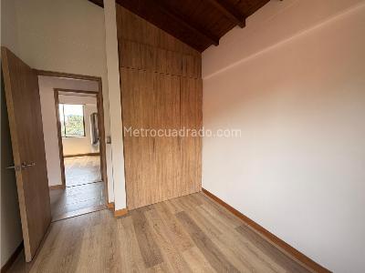 Apartamento en venta en Loma Del Escobero, Envigado · foto 13 de 20