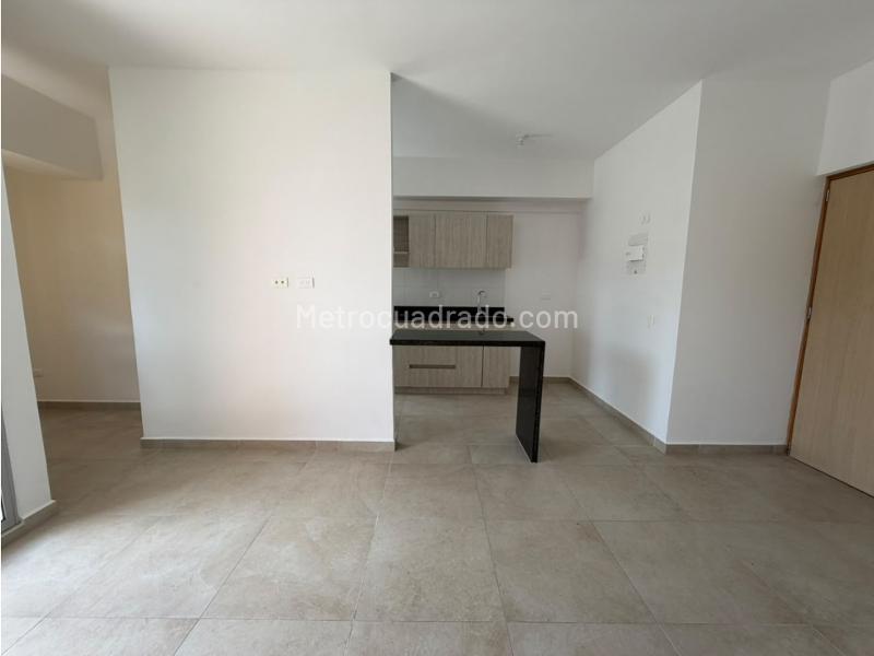 3BR Apartment with Balcony in Niquia (60 m²) - 4