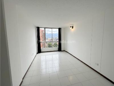 Apartamento de 3 alcobas en arriendo en Loma Del Indio, Medellín, 56 m² · foto 2 de 11
