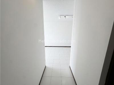 Apartamento de 3 alcobas en arriendo en Loma Del Indio, Medellín, 56 m² · foto 3 de 11