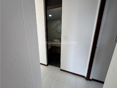 Apartamento de 3 alcobas en arriendo en Loma Del Indio, Medellín, 56 m² · foto 4 de 11