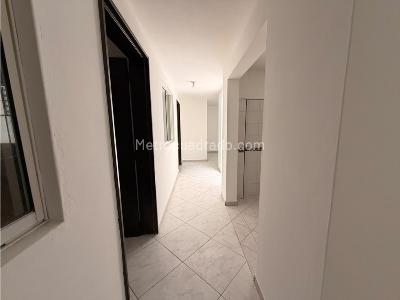 Apartamento de 2 alcobas en arriendo en Toscana, Medellín, 48 m² · foto 4 de 13