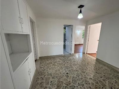 Apartamento de 3 alcobas en arriendo en El Poblado, Medellín, 125 m² · foto 4 de 15
