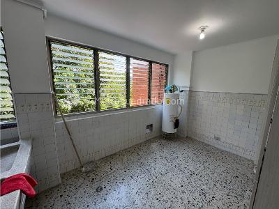 Apartamento de 3 alcobas en arriendo en El Poblado, Medellín, 125 m² · foto 12 de 15