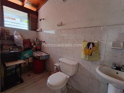 Casa de 5 alcobas en venta en Laureles, Medellín, 282 m² · foto 12 de 20