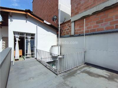 Casa de 5 alcobas en venta en Laureles, Medellín, 282 m² · foto 19 de 20