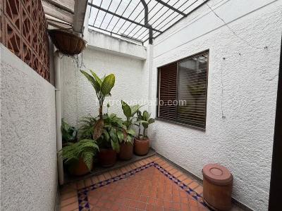 Apartamento de 4 alcobas en arriendo en Laureles, Medellín, 200 m² · foto 20 de 20