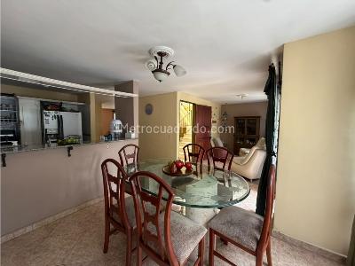 Apartamento de 4 alcobas en arriendo en Laureles, Medellín, 200 m² · foto 5 de 20