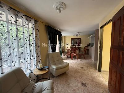 Apartamento de 4 alcobas en arriendo en Laureles, Medellín, 200 m² · foto 7 de 20