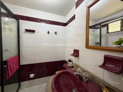 Apartamento de 4 alcobas en arriendo en Laureles, Medellín, 200 m² · foto 17 de 20