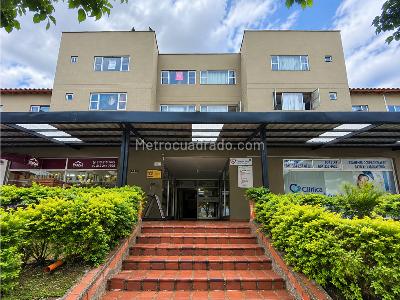 Apartamento en arriendo en Centro, Rionegro · foto 3 de 15