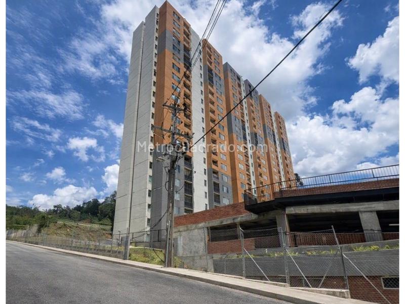Brand-New 2BR Apartment with Balcony in Ancon