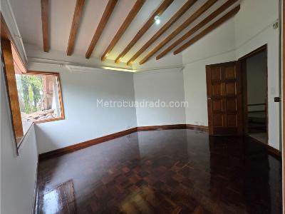 Casa de 5 alcobas en arriendo en Provenza, Medellín, 1000 m² · foto 15 de 20