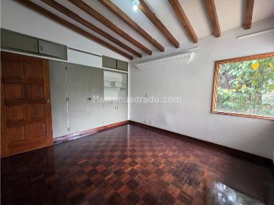 Casa de 5 alcobas en arriendo en Provenza, Medellín, 1000 m² · foto 19 de 20