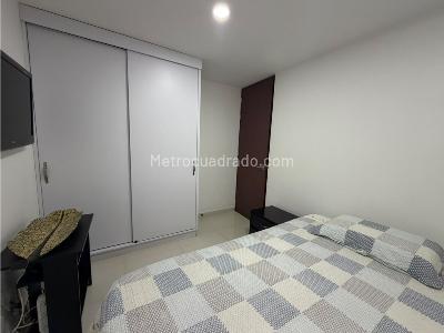 Apartamento de 3 alcobas en arriendo en Loma De Los Balsos, Medellín, 95 m² · foto 9 de 20