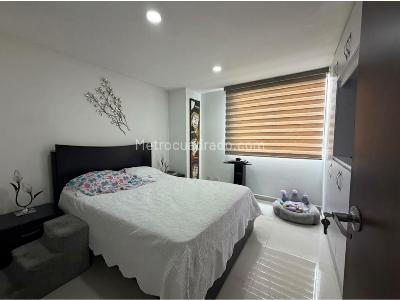 Apartamento de 3 alcobas en arriendo en Loma De Los Balsos, Medellín, 95 m² · foto 13 de 20