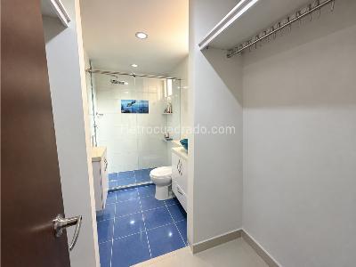 Apartamento de 3 alcobas en arriendo en Loma De Los Balsos, Medellín, 95 m² · foto 14 de 20