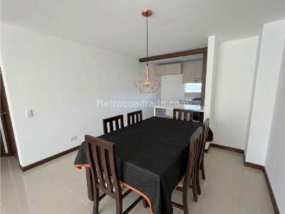 Apartamento de 3 alcobas en arriendo en El Poblado, Medellín, 129 m² · foto 4 de 17