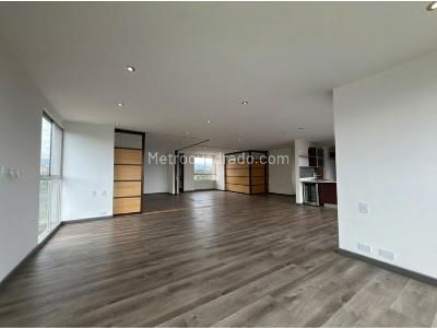 Apartamento de 3 alcobas en arriendo en El Tesoro, Medellín, 170 m² · foto 5 de 20
