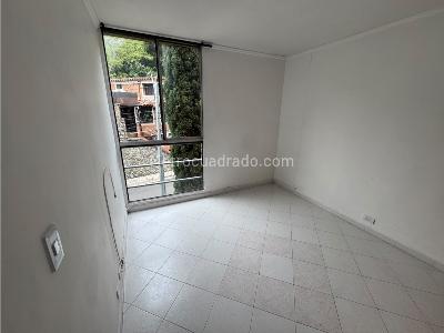 Apartamento de 3 alcobas en arriendo en Conquistadores, Medellín, 70 m² · foto 4 de 13