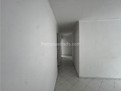 Apartamento de 3 alcobas en arriendo en Conquistadores, Medellín, 70 m² · foto 5 de 13