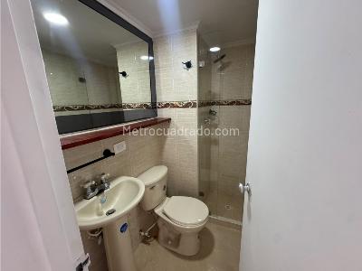 Apartamento de 3 alcobas en arriendo en Conquistadores, Medellín, 70 m² · foto 6 de 13