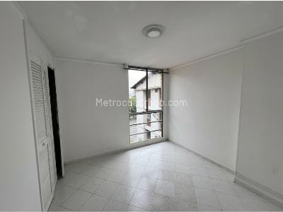 Apartamento de 3 alcobas en arriendo en Conquistadores, Medellín, 70 m² · foto 7 de 13