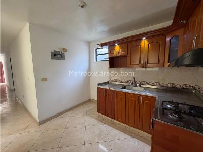 Apartamento de 3 alcobas en arriendo en Cabañas, Bello, 84 m² · foto 3 de 18