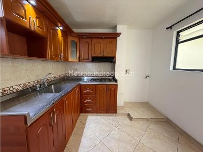Apartamento de 3 alcobas en arriendo en Cabañas, Bello, 84 m² · foto 4 de 18