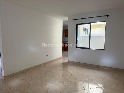 Apartamento de 3 alcobas en arriendo en Cabañas, Bello, 84 m² · foto 5 de 18