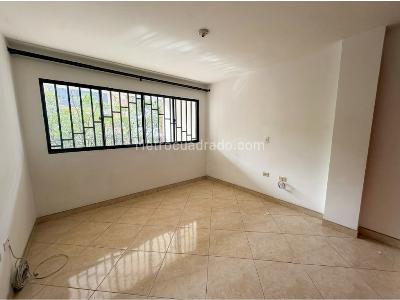 Apartamento de 3 alcobas en arriendo en Cabañas, Bello, 84 m² · foto 10 de 18