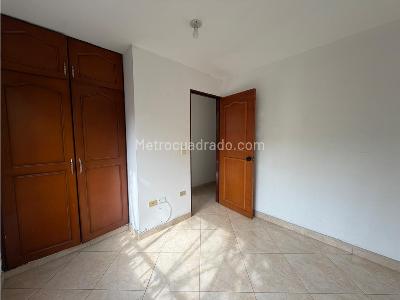 Apartamento de 3 alcobas en arriendo en Cabañas, Bello, 84 m² · foto 12 de 18
