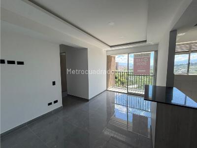 Apartamento de 3 alcobas en arriendo en La Gabriela, Bello, 55 m² · foto 3 de 20